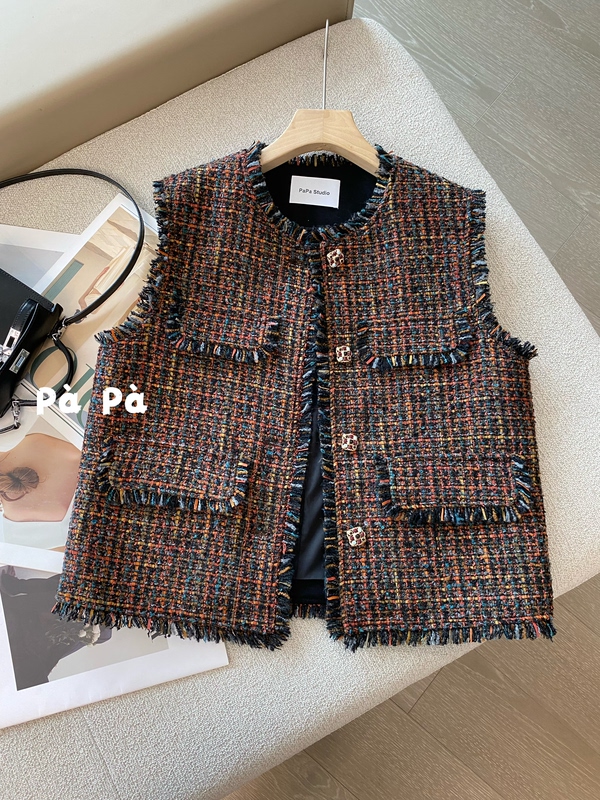 Retro Tweed Wool Plaid Small Fragrant Style Vest Jacket for Women with Raw Edges and Tassels, Round Neck, Sleeveless Woven Short Top Retro Tweed Wool Plaid Small Fragrant Style Vest Jacket for Women with Raw Edges and Tassels, Round Neck, Sleeveless Woven Short Top