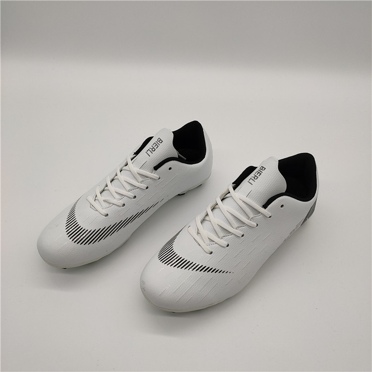 2020 New Youth Men's football shoes wear-resistant non-slip shock absorption comfort comprehensive training competition sneakers shoes