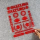Полая красная наклейка Suzuki