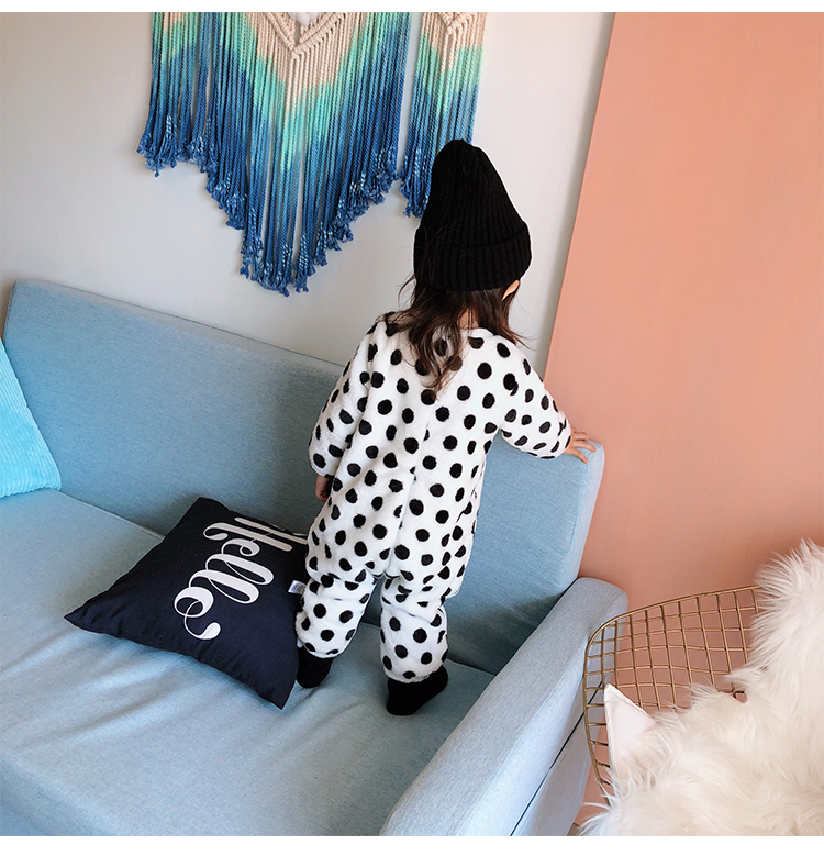 乐 女 Quần áo mùa đông trẻ em dày flannel dịch vụ tại nhà mùa đông nam romper bé bộ body bé gái đáng yêu