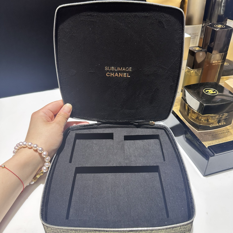 Shanghai Cabinet Chanel Luxury Series Storage Bag Cosmetic Bag Shanghai Cabinet Chanel Luxury Series Storage Bag Cosmetic Bag