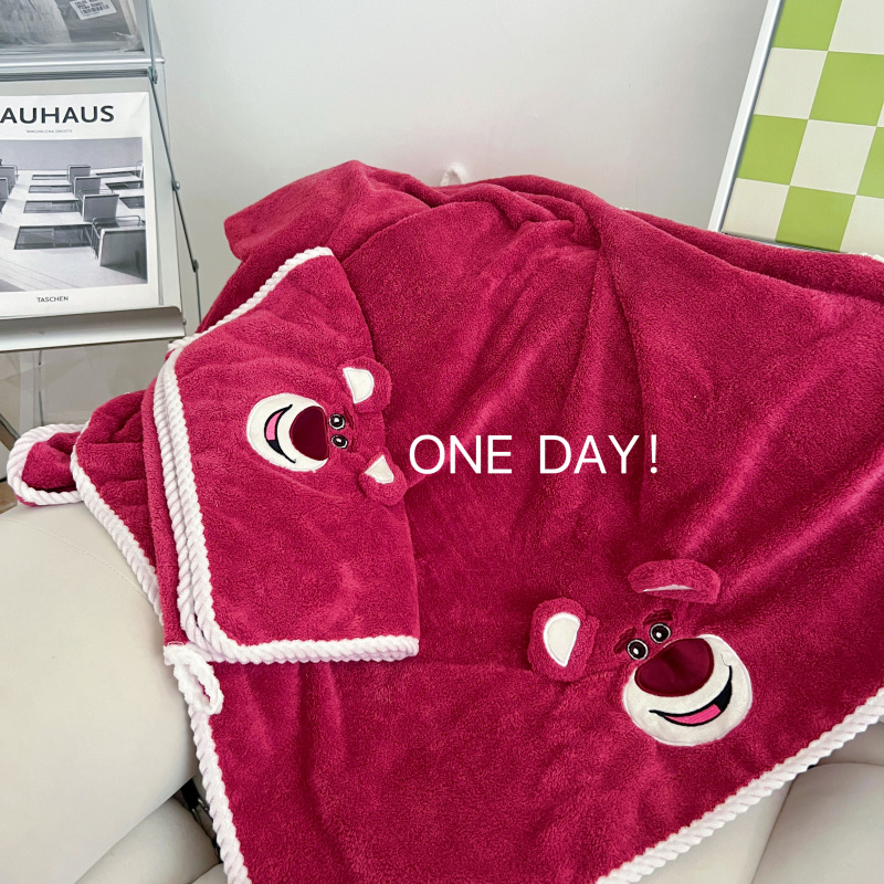 One Day! ins Strawberry Bear Bath Towel Two-Piece Set Cartoon Embroidered Beach Towel Absorbent Soft Wrap