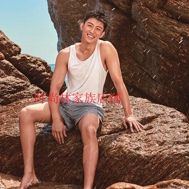 ເສື້ອຢືດແບບດຽວກັນຂອງ Huang Jingyu ຜູ້ຊາຍຄໍຮອບສີຂາວກິລາກິລາ elastic breathable breathable sweat-absorbent ຄົນອັບເດດ: ບາດເຈັບແລະອຸປະສັກລຸ່ມ.