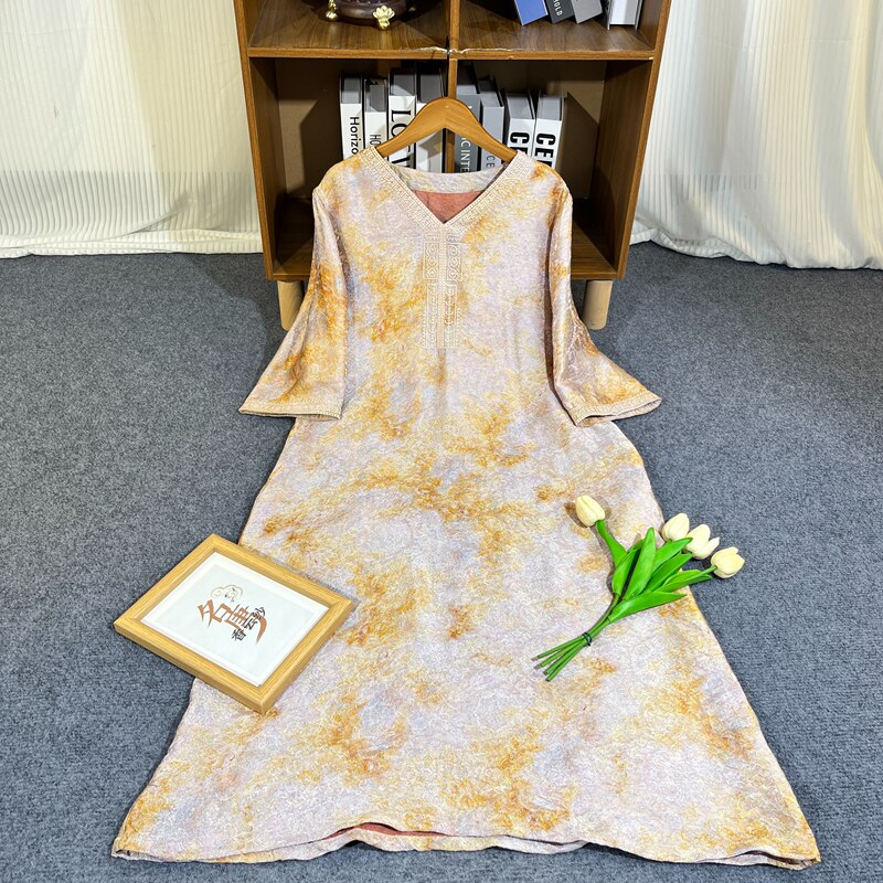 [Misty Golden-Style Dress] New Chinese-Style Xiangyun Silk Craft with Gradient Dyeing and Seed Embroidery V-Neck Dress