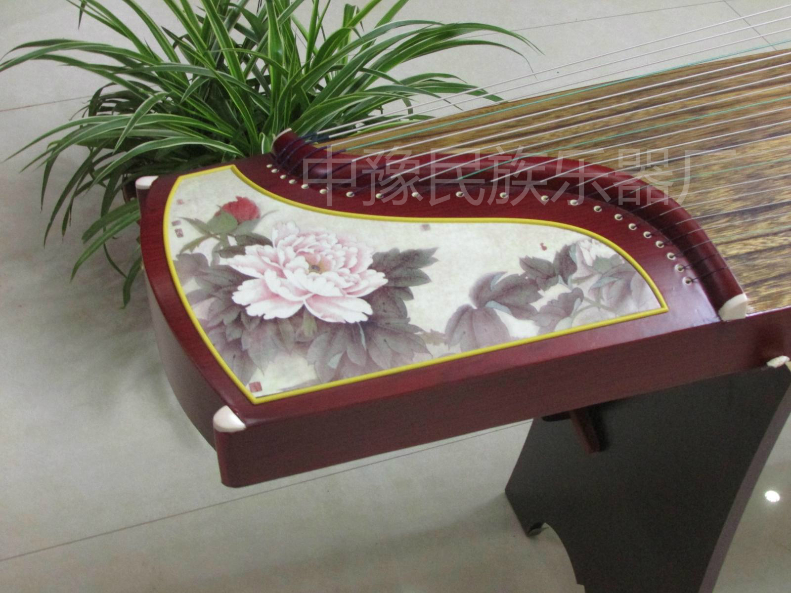 Time-limited seconds kill mahogany silk painting guzheng national color Tianxiang peony professional performance guzheng 163 type professional 10