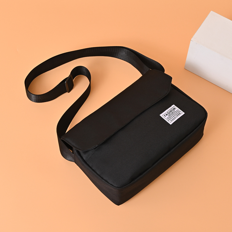 Messenger Bag for Men and Women, Couple's Shoulder Crossbody Bag, Korean Style Casual Water-Repellent Nylon Bag, Fashionable Travel Small Shoulder Bag Messenger Bag for Men and Women, Couple's Shoulder Crossbody Bag, Korean Style Casual Water-Repellent Nylon Bag, Fashionable Travel Small Shoulder Bag