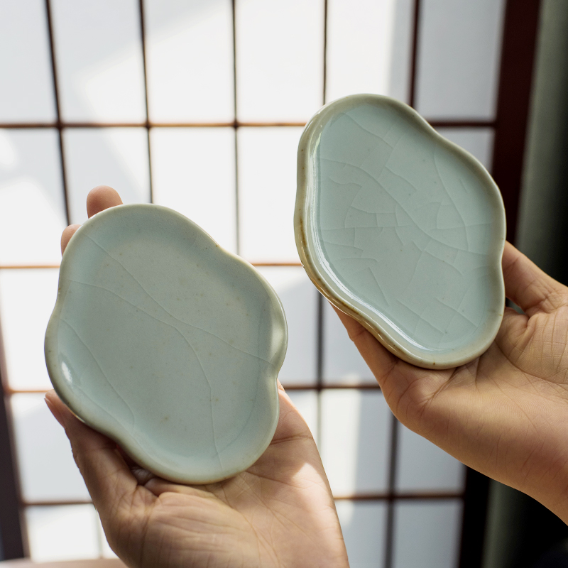 Begonia small dish snack dish tea ceremony cup holder Chinese tea plate fruit plate snack plate handmade rough pottery dessert plate