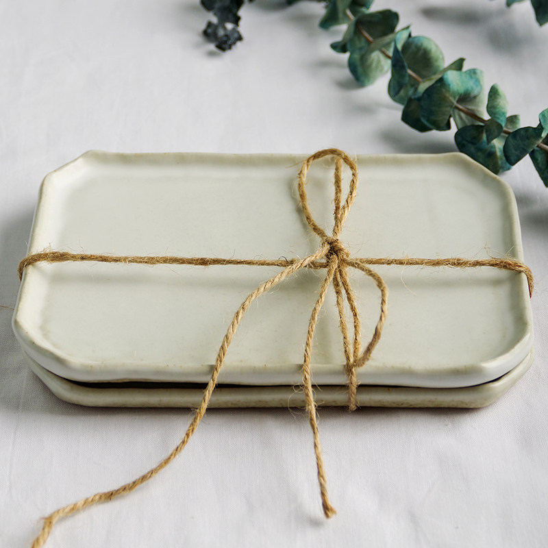 Handmade coarse pottery flat plate ceramic plate small rectangular dessert plate Japanese tableware cake plate retro tea plate