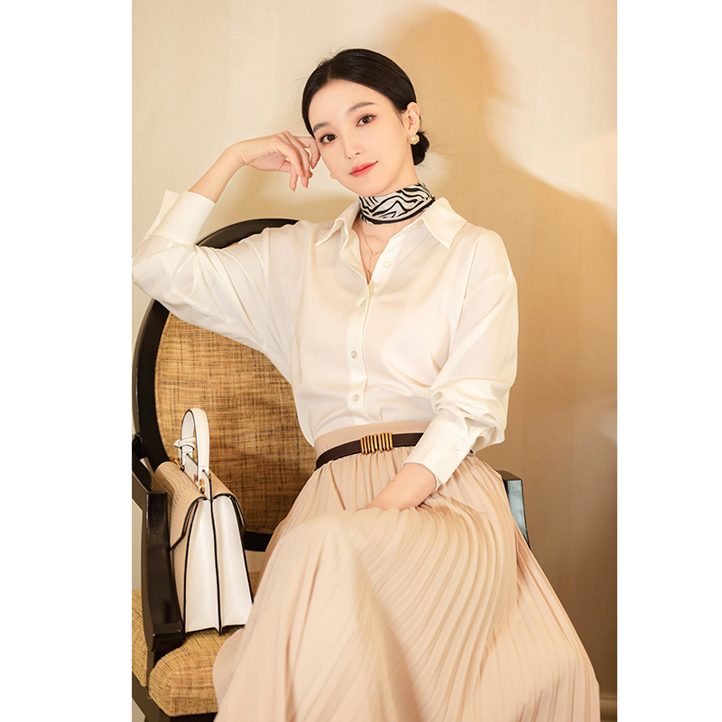 Zhang Nianen fashionable temperament white shirt interview formal dress host art examination high-end professional suit ol work clothes female