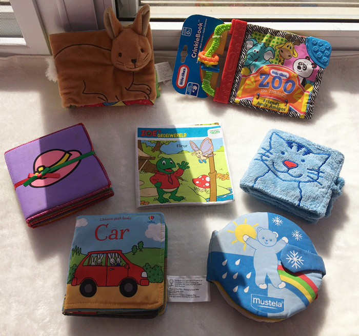 Clear cabin outlet tail single cloth book function mixed with high quality cloth book big collection