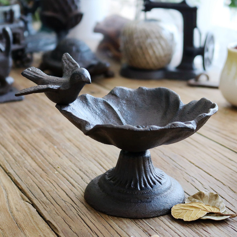 European-style cast iron craft gift decoration bird flower-shaped ashtray candle holder bird food basin home decoration storage tray decoration