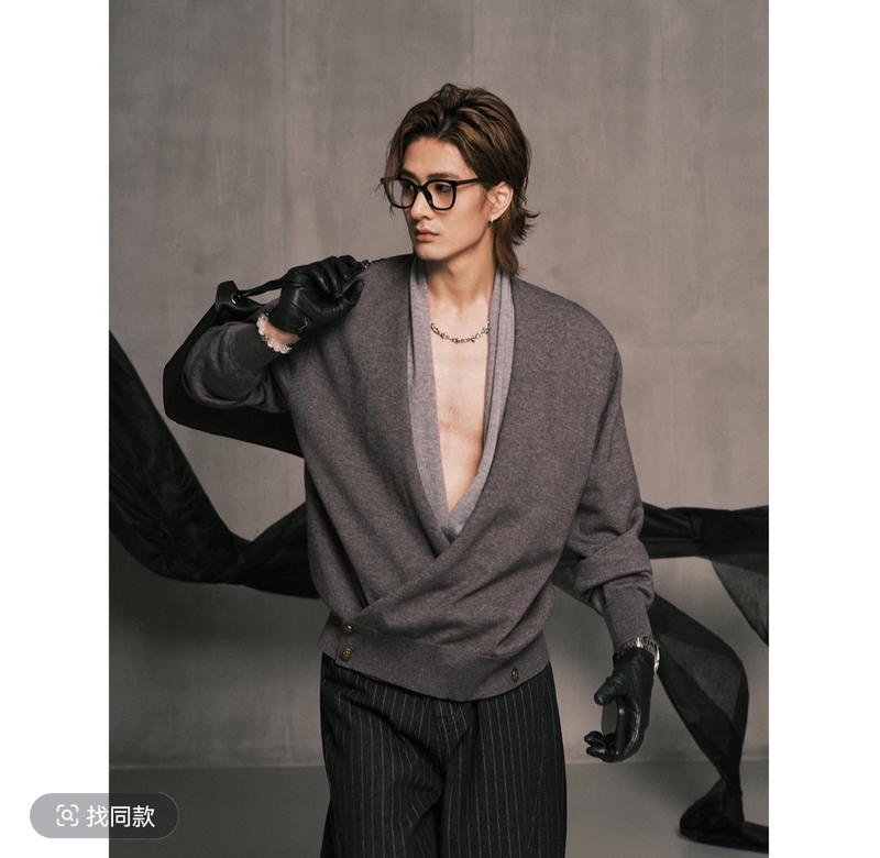 Longtaodao 2026 Early Autumn New Product, Old Money Style, Light Luxury, Lazy Vibe, Fake Two-Piece Deep V Design Knit Sweater for Men Longtaodao 2026 Early Autumn New Product, Old Money Style, Light Luxury, Lazy Vibe, Fake Two-Piece Deep V Design Knit Sweater for Men