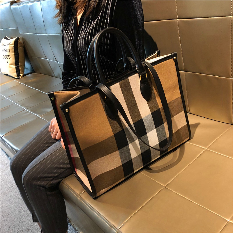 Hong Kong Brand High-End Plaid Large-Capacity Tote Bag 2026 New Fashion Simple Shoulder Bag Handbag Trendy