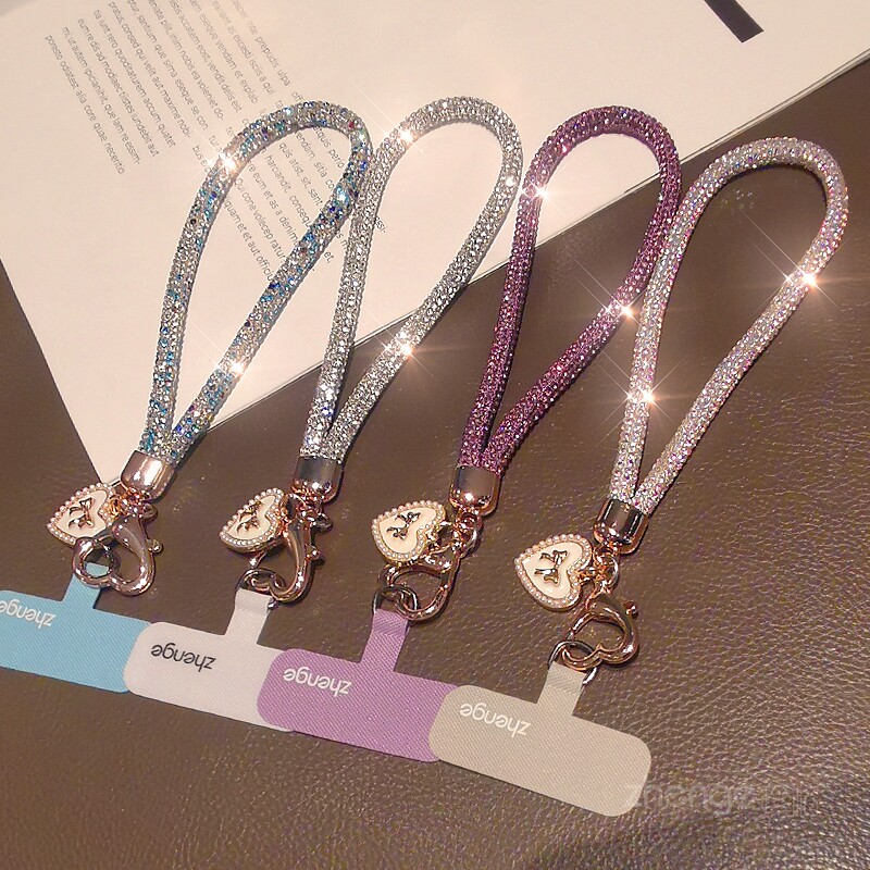Chanel-inspired, rhinestone-encrusted, short, stylish, high-end bow-knot heart tag pendant, outdoor anti-loss bracelet.