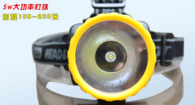 Góc rộng 5W LED đèn pha mạnh 3 AA5 tầm xa siêu ánh sáng ngoài trời chiếu sáng nhà máy bán buôn đèn pin ánh sáng vàng