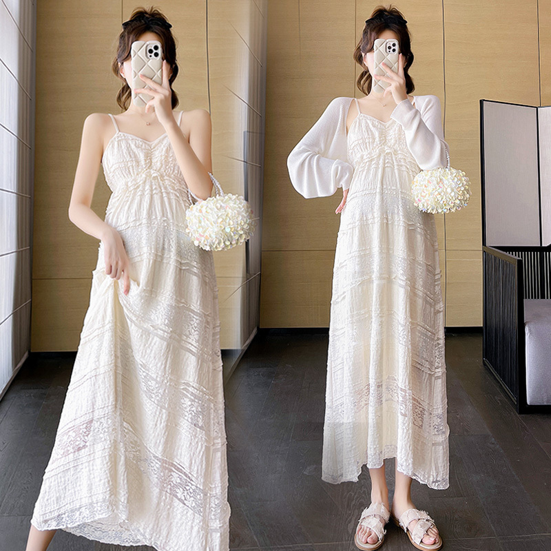 British Dhwa Maternity Summer Fashion Thin Sun Protection Shirt + Lace Loose Suspender Dress Two-Piece Set for a Slimming Effect