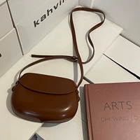 Кофе коричневый (вы можете положить свой мобильный телефон)