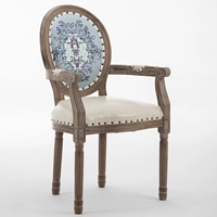 Дуб вокруг белой кожи с подлокотниками