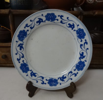 Cultural Revolution old plate Jingdezhen Zhengdezheng Blue Porcelain House old dish folk dish nostalgia collection of antique physical photos