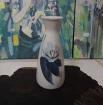 Little pot hot pot Jingde Town hand-painted flower porcelain porcelain pot ceramic vase plug full product photo