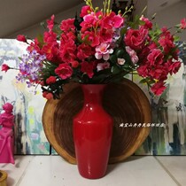 Nostalgic saffron vase in the 1970s and 1980s big red glass vase home furnishing movie props old objects physical photo