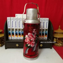 Old warm pot iron aluminum peony flower beam pot warm bottle folk household nostalgia collection movie props