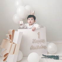 ins Fengbaos first birthday arrangement party balloon surprise box wooden decoration background wall scene