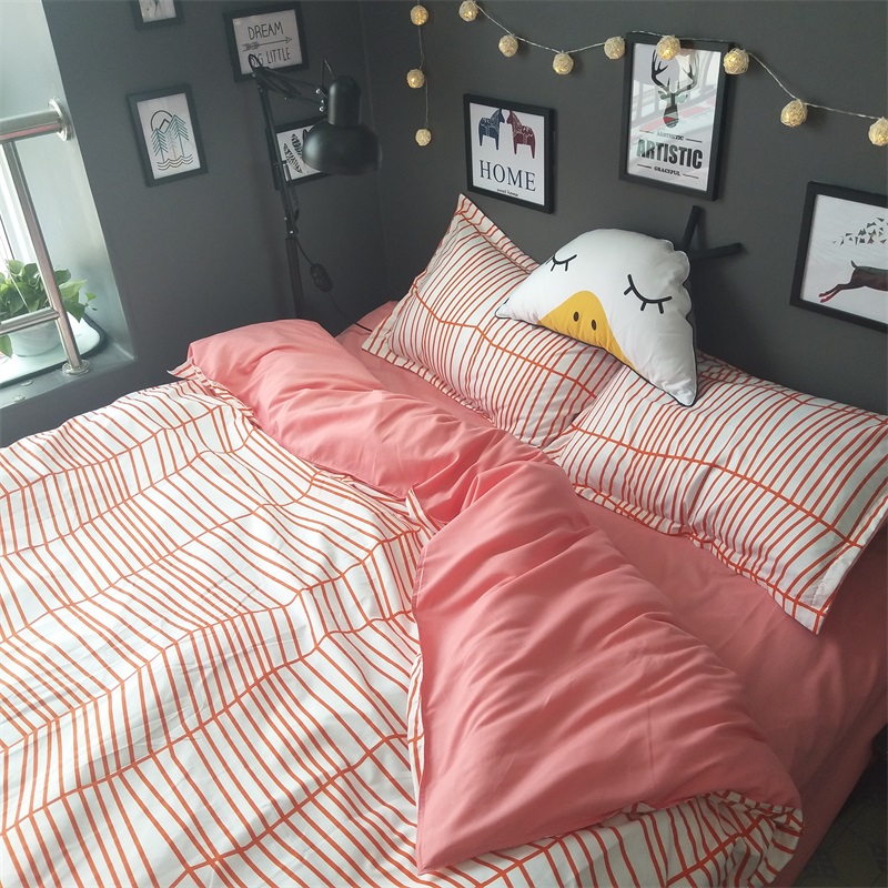 Dâu tây tươi 1.8 giường bốn mảnh hoạt hình 1,5m giường đôi chăn bông 1,2 sinh viên độc thân ký túc xá ba mảnh chăn ra gối nệm