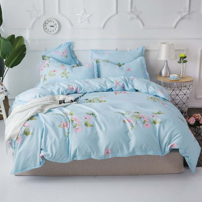 Bộ phim hoạt hình bốn mảnh 1,51,8m cô gái trái tim màu hồng chăn bông ký túc xá ba bộ 4 bộ 1,2 bộ đồ giường gối kèm chăn