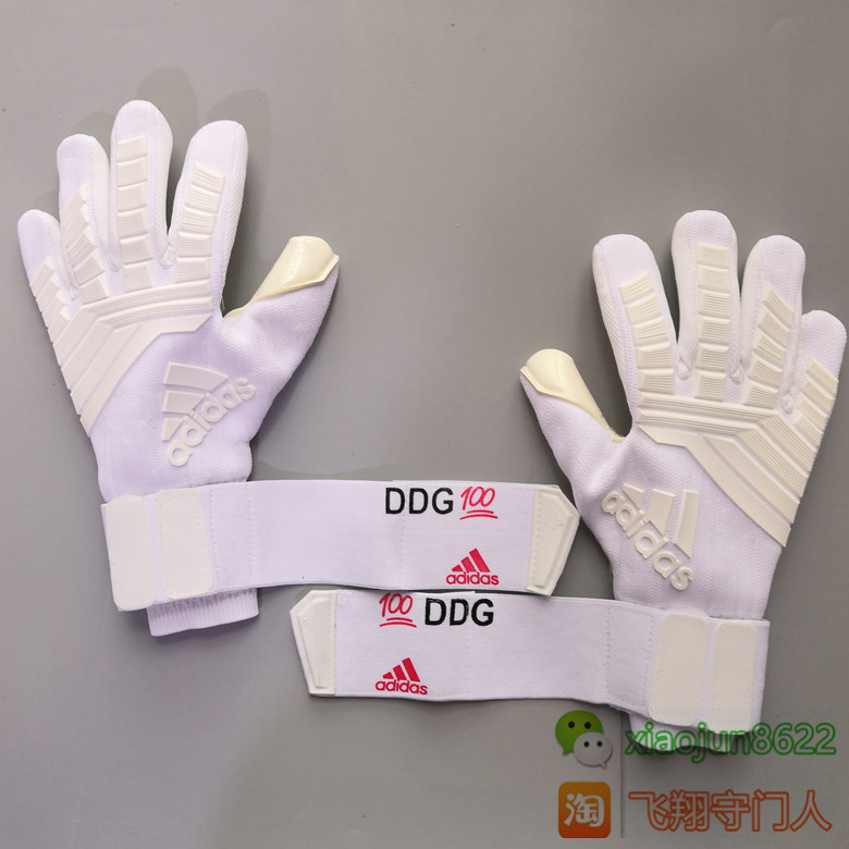 Wound wrist hunting eagle goalkeeper gloves anti-slip damping silicone handback training match goalkeeper kit