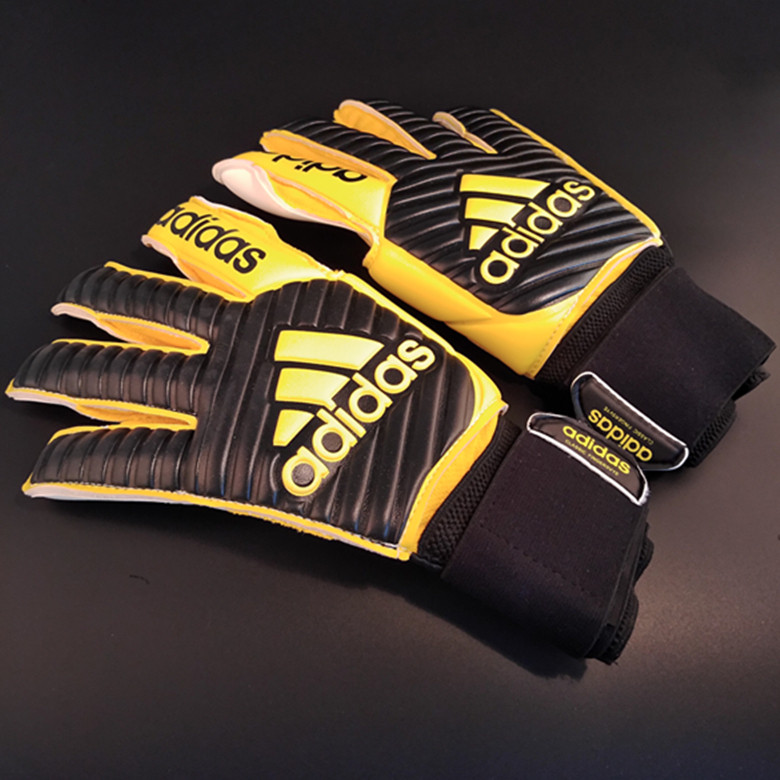 Thickened full latex with protective finger wear resistant goalkeeper gloves Child protection with goalkeeper gloves breathable anti-slip damping