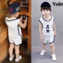 Quần áo bé trai 2019 hè mới quần short trẻ em mỏng không tay trùm đầu áo vest cotton thể thao hai mảnh - Phù hợp với trẻ em đồ trẻ em