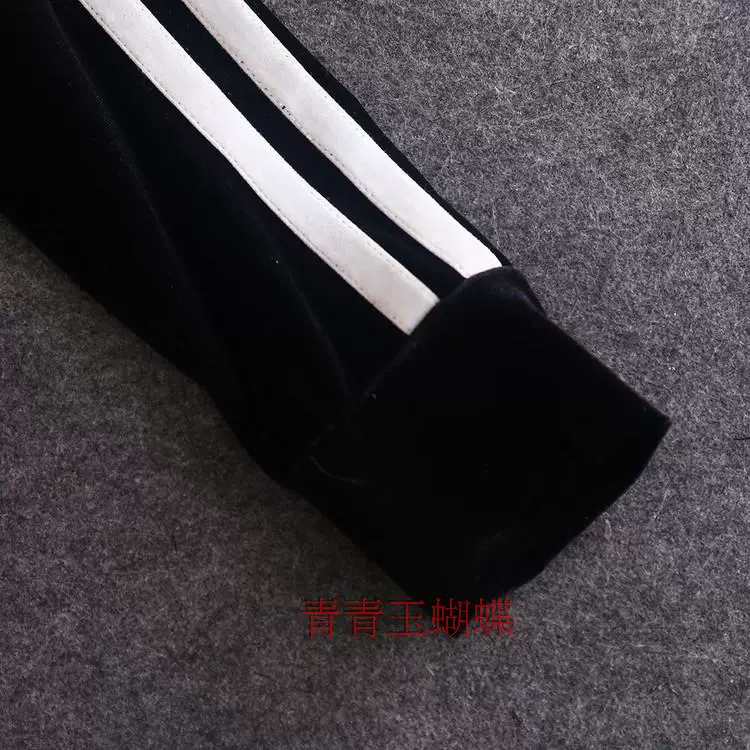 Xuân 2019 mới cổ áo nhung dây kéo áo khoác nữ túi đeo hông váy thể thao giản dị sao với đoạn văn - Bộ đồ áo kiểu trung niên
