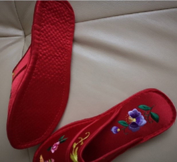 Qingyang tinh khiết thêu tay nhiều lớp satin satin và phượng thêu dép cưới quà tặng giày những người yêu thích giày vành đai hộp - Dép dép nữ gucci