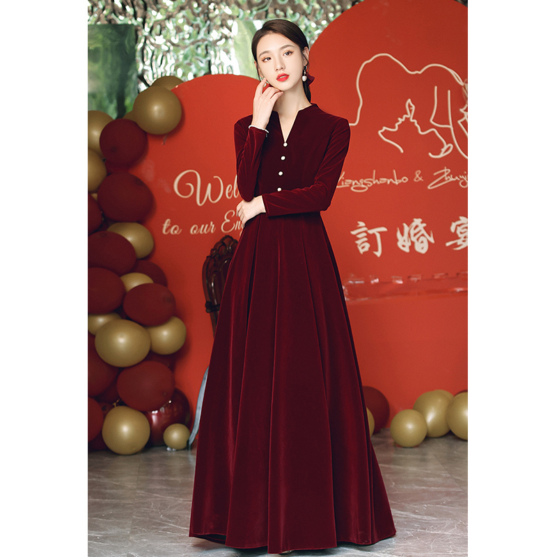 Stand Collar Plus Size Formal Dress for Chubby Women, Suitable for Larger Sizes, Slimming Velvet Autumn and Winter Banquet Performance Evening Gown