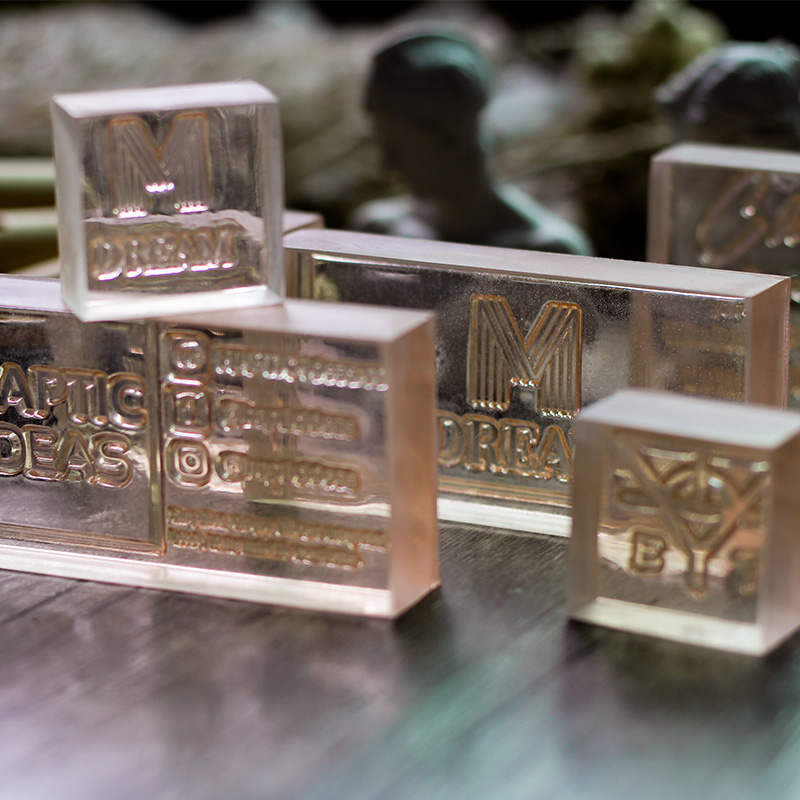 Patented product full transparent seal customization large size seal custom to figure to make a seal chromatic seal