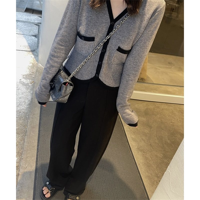 Take the hand, the trendy clammy, the sphincter, the thin straight, the thin straight, the wide leg pants.