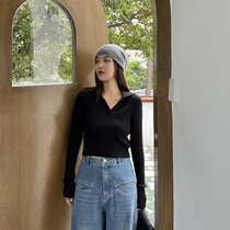 The turtleneck-in-the-glutinous-watered-in-the-head sweaters are made up of the bottom-knit-jersey shorts for a short V-collar jacket.