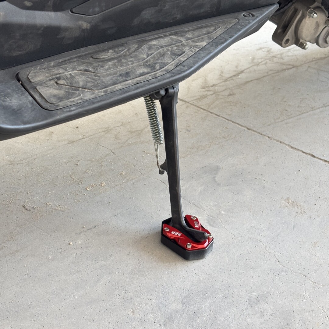 Suitable for Zontes 150X Motorcycle Modification Side Stand Enlargement, Foot Stand Side Support Widening, Anti-Slip Texture Accessories