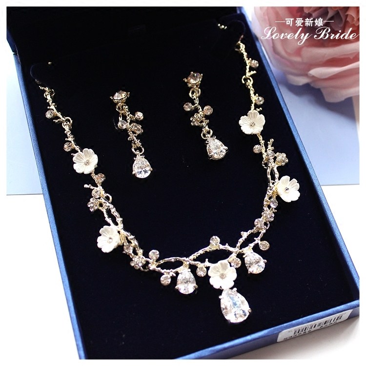 Korean Bridal Light Gold Water Drill Shell Flowers Necklace Ear Ring Sleeve Group Eurostyle Retro Wedding Dresses Dress Accessories