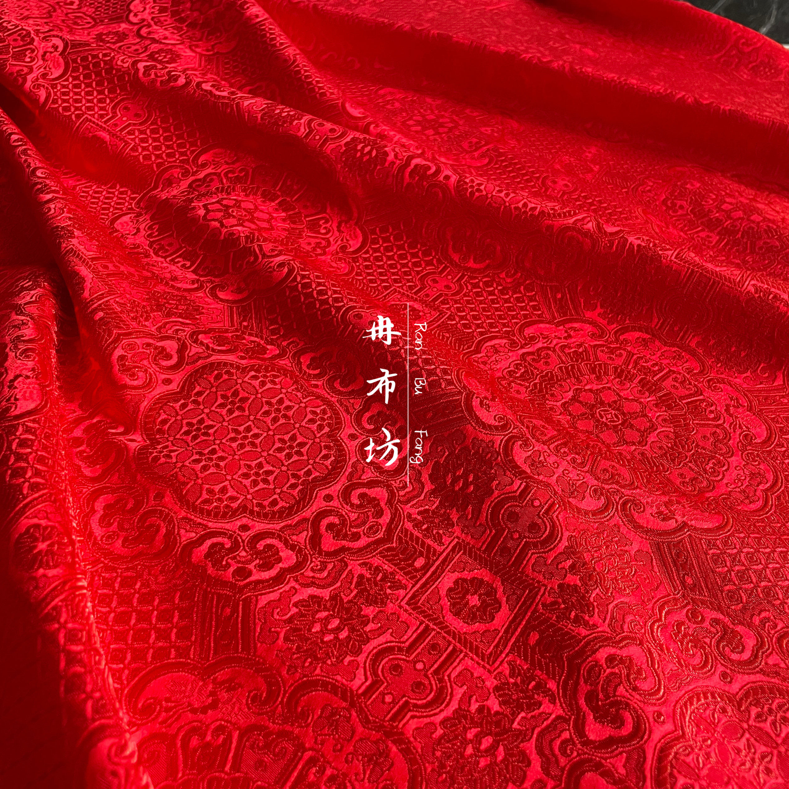 云锦丝绸缎子面料,大红宝相花纹如何选?🌸深度解读与推荐-汉服面料-淘宝好物网