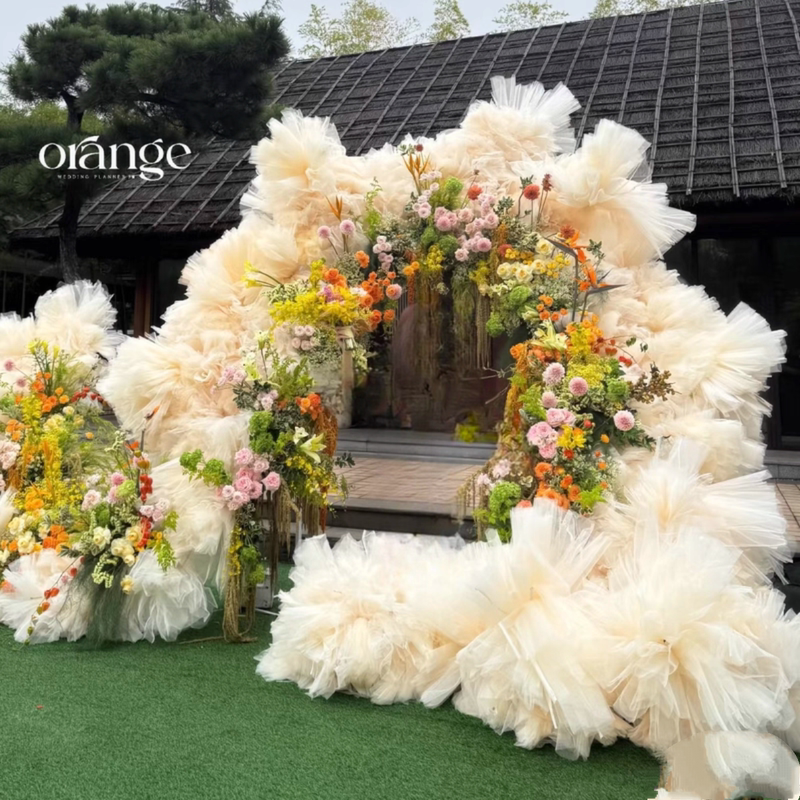 White and Yellow Medium-Hard Fluffy Cloud-Shaped Mesh Wedding Background Decoration Stage Event Mesh Veil White and Yellow Medium-Hard Fluffy Cloud-Shaped Mesh Wedding Background Decoration Stage Event Mesh Veil