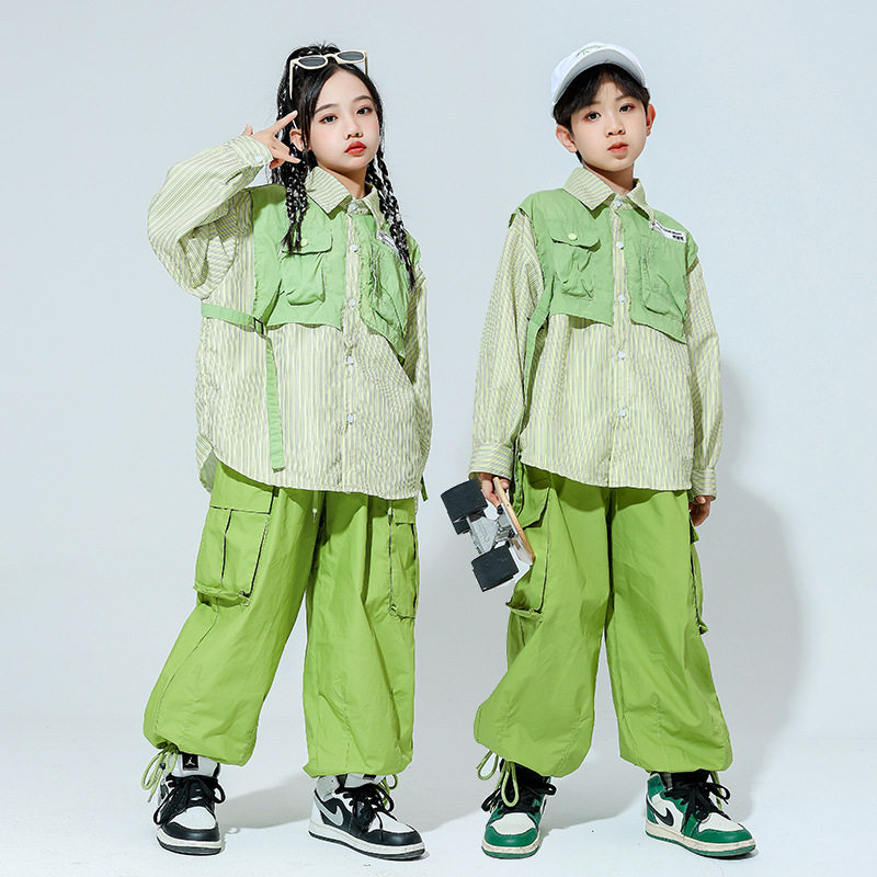 复古潮流与街舞激情碰撞,男女童嘻哈潮服套装展现独特气质_儿童演出服_淘宝服装网