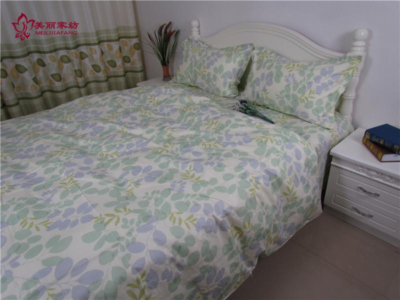 Bông twill in bông trải giường đơn hoặc kép ký túc xá ngủ một mình. Kích thước khác nhau có thể được trang bị với gối chăn - Khăn trải giường ra giường