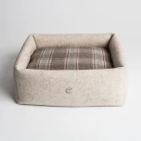 Чистая шерстяная национальная собака, кошачьи и собачьи гнезда