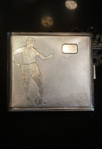 (Homme Sport-Football Antique Short cigarette case à cigarettes) Nickel-Laffaire de la cigarette argent-Le travail est très bon avec le charme du football