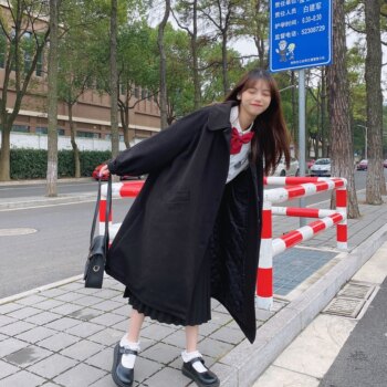 Japanese literary retro doll black slimming wool