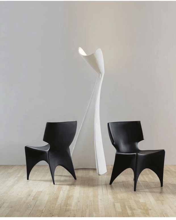 High-end Spot Light Extravagant Designer Casual Chair Fiberglass Profiled Horn Dining Chair Bookchair Profiled chair Villa Chair
