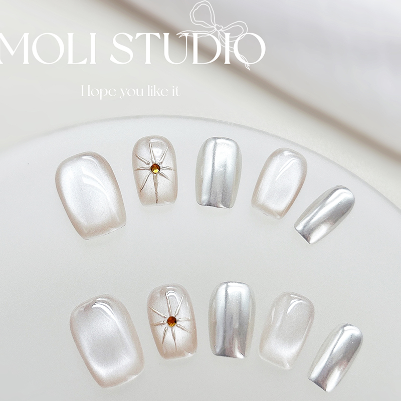 Molinail Silver Frost Starburst Cat Eye Handmade Wearable Nails High-End Whitening Aurora Medium-Length Nail Art Stickers