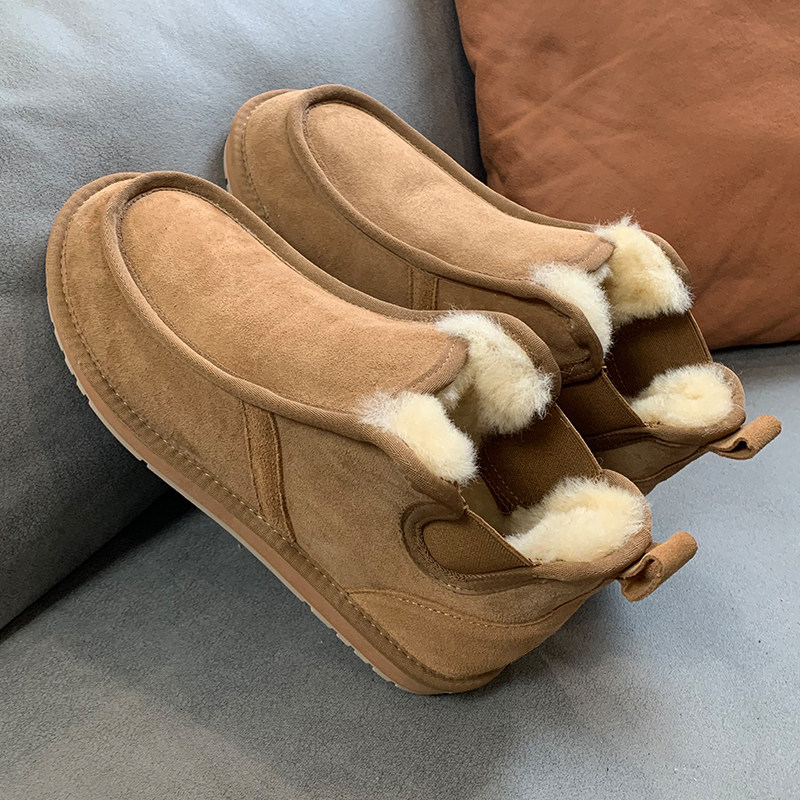 Snowy Boots Male leather wool One winter thickened warm cotton shoes non-slip genuine leather short boots Men's bread shoes